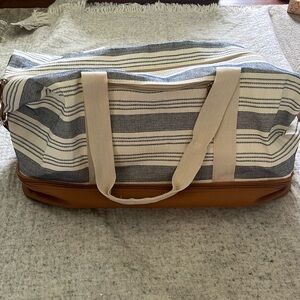 Perfect DSW summer weekend bag!